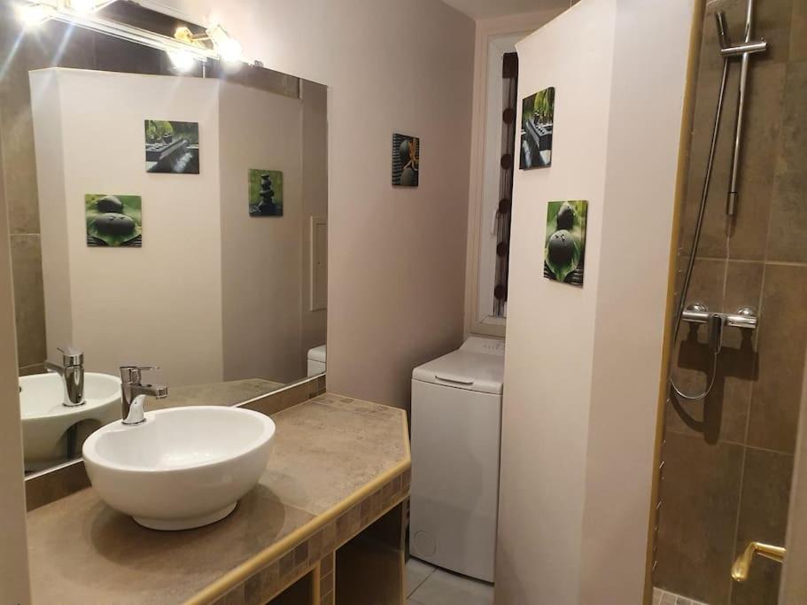 Ecully, Appartement Au Calme De 50M². Exteriör bild